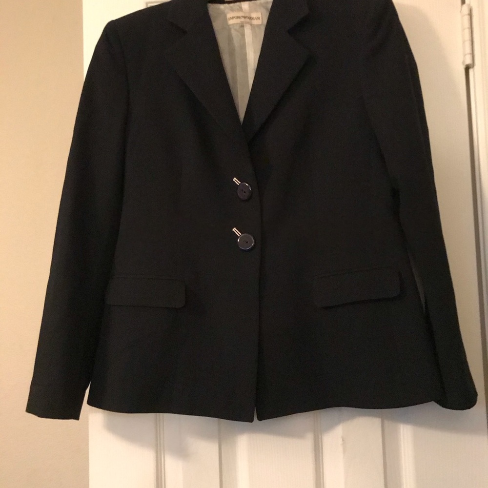 Blazer - Picture 3 of 4